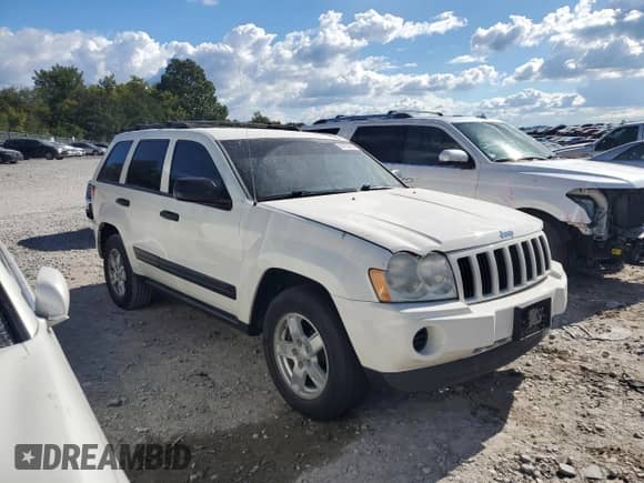 2006 Jeep Grand Cherokee Laredo z VIN 1J4GR48K36C142412, wystawiony jako Copart lot #84759255 z przebiegiem 121 879 mil mil oraz Czysty tytuł • Clean title. Historia ofert i sprzedaży dostępna na DreamBid. Obrazek 4.