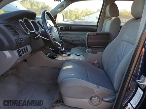 2008 Toyota Tacoma with VIN 5TELU42N18Z569596, listed as a Copart auction lot 82549595 with 183,196 mi miles and Salvage title. Bid and sale history available at DreamBid. Image 7.