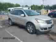 2016 Chevrolet Traverse LT z VIN 1GNKVHKD2GJ193918, wystawiony jako IAAI lot #42717319 z przebiegiem 169 867 mil mil oraz . Historia ofert i sprzedaży dostępna na DreamBid. Obrazek 1.