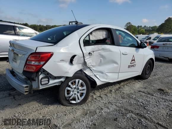 2018 Chevrolet Sonic LS с VIN 1G1JB5SH5J4104243, выставлен на аукционе Copart как лот 51406164 с пробегом 52 152 миль миль и Чистый • Clean title. История ставок и продаж доступна на DreamBid. Изображение 3.