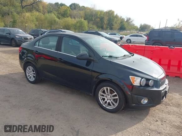 2016 Chevrolet Sonic LT с VIN 1G1JC5SH3G4182025, выставлен на аукционе IAAI как лот 43493418 с пробегом 204 566 миль миль и . История ставок и продаж доступна на DreamBid. Изображение 1.