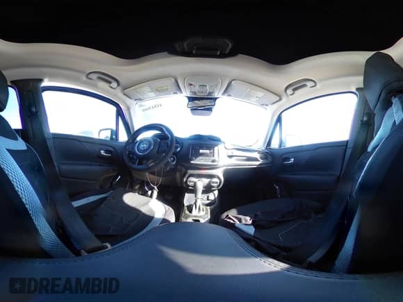 2017 Jeep Renegade Latitude z VIN ZACCJABB4HPG16935, wystawiony jako IAAI lot #41843666 z przebiegiem 37 835 mil mil oraz . Historia ofert i sprzedaży dostępna na DreamBid. Obrazek 21.