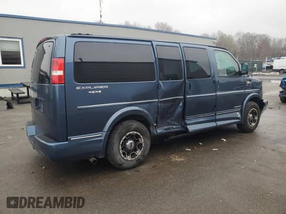 2018 Chevrolet Express Cargo с VIN 1GCWGAFG5J1167028, выставлен на аукционе Copart как лот 52160735 с пробегом 98 945 миль миль и Списание • Salvage title. История ставок и продаж доступна на DreamBid. Изображение 3.