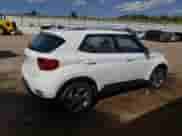 2021 Hyundai Venue SEL z VIN KMHRC8A39MU093133, wystawiony jako Copart lot #72951814 z przebiegiem 54 742 mil mil oraz Czysty tytuł • Clean title. Historia ofert i sprzedaży dostępna na DreamBid. Obrazek 3.