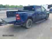 2020 Ram 1500 Laramie z VIN 1C6SRFJT4LN307504, wystawiony jako IAAI lot #42882754 z przebiegiem 100 563 mil mil oraz . Historia ofert i sprzedaży dostępna na DreamBid. Obrazek 4.