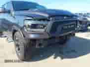 2022 Ram 1500 Rebel z VIN 1C6SRFLT4NN177112, wystawiony jako IAAI lot #42402050 z przebiegiem 26 239 mil mil oraz . Historia ofert i sprzedaży dostępna na DreamBid. Obrazek 6.