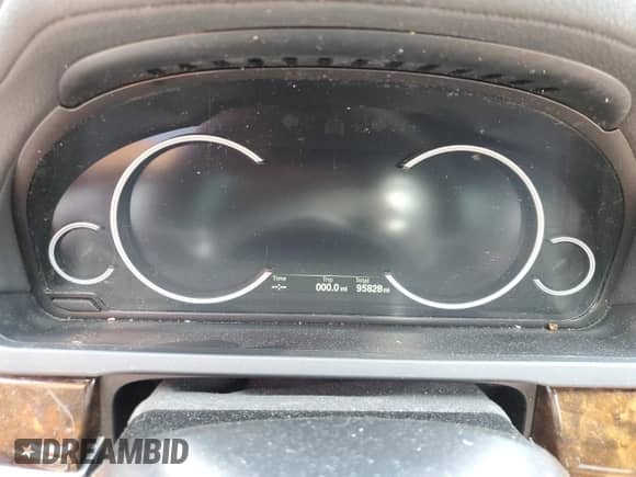 2014 BMW 7 Series 740i с VIN WBAYA6C57ED826660, выставлен на аукционе Copart как лот 59566945 с пробегом 95 828 миль миль и Списание • Salvage title. История ставок и продаж доступна на DreamBid. Изображение 9.