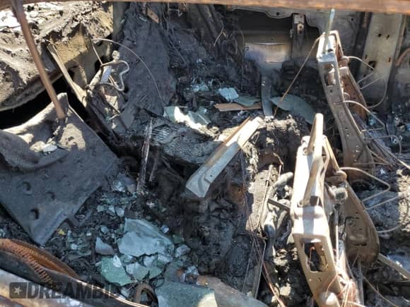 2014 Chrysler 300 SRT-8 с VIN 2C3CCAFJ1EH118429, выставлен на аукционе Copart как лот 88139865 с пробегом Не указан миль и На запчасти • Non repairable. История ставок и продаж доступна на DreamBid. Изображение 10.