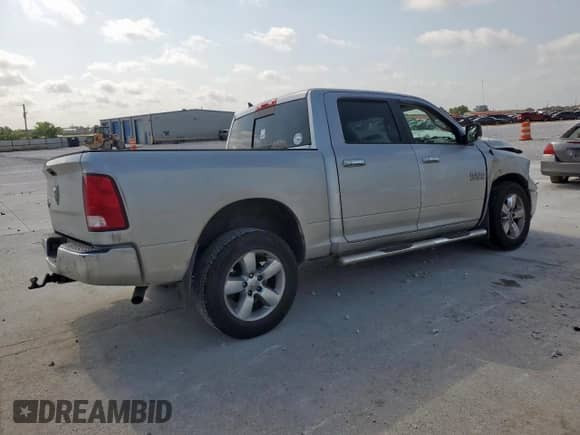 2018 Ram 1500 Big Horn z VIN 1C6RR6LG0JS340481, wystawiony jako Copart lot #61254065 z przebiegiem Nie podano mil oraz Szkoda całkowita • Salvage title. Historia ofert i sprzedaży dostępna na DreamBid. Obrazek 3.