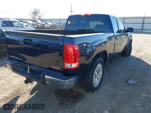 2007 GMC Sierra 1500 SLE1 with VIN 2GTEC19JX71599566, listed as a IAAI auction lot 41636907 with 167,952 mi miles and . Bid and sale history available at DreamBid. Image 4.