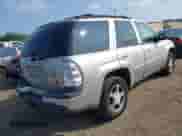 2005 Chevrolet TrailBlazer LS с VIN 1GNDT13S852320102, выставлен на аукционе IAAI как лот 42668544 с пробегом 139 138 миль миль и . История ставок и продаж доступна на DreamBid. Изображение 4.