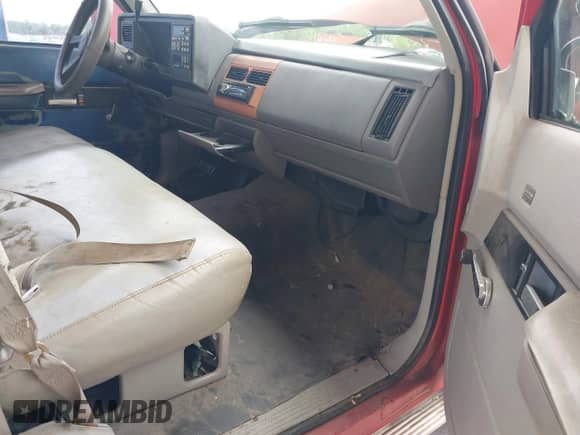 1993 Chevrolet Silverado 1500 с VIN 1GCEC14Z5PE102015, выставлен на аукционе IAAI как лот 42653937 с пробегом 107 948 миль миль и . История ставок и продаж доступна на DreamBid. Изображение 5.