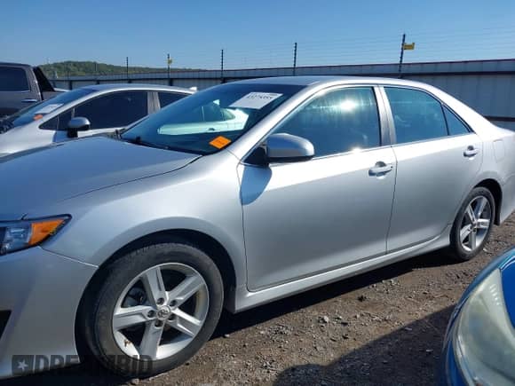 2012 Toyota Camry SE with VIN 4T1BF1FK2CU608147, listed as a IAAI auction lot 43275355 with 187,027 mi miles and . Bid and sale history available at DreamBid. Image 14.