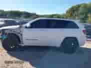 2018 Jeep Grand Cherokee Upland с VIN 1C4RJFAG0JC240927, выставлен на аукционе IAAI как лот 43401122 с пробегом 132 017 миль миль и . История ставок и продаж доступна на DreamBid. Изображение 14.