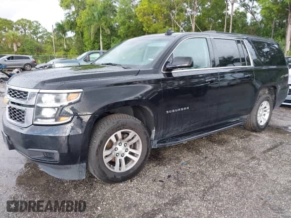 2019 Chevrolet Suburban LT с VIN 1GNSKHKC0KR203405, выставлен на аукционе IAAI как лот 43421755 с пробегом 112 164 миль миль и . История ставок и продаж доступна на DreamBid. Изображение 2.