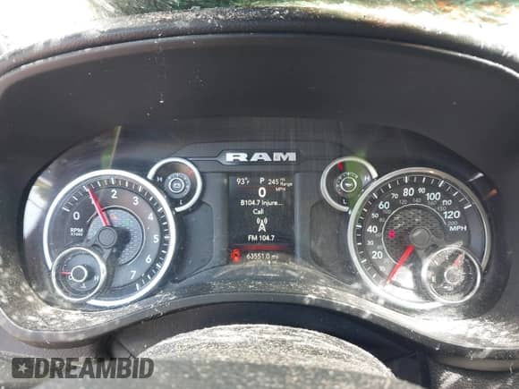 2019 Ram 1500 Big Horn z VIN 1C6SRFFT3KN863682, wystawiony jako IAAI lot #42588044 z przebiegiem 63 551 mil mil oraz . Historia ofert i sprzedaży dostępna na DreamBid. Obrazek 7.