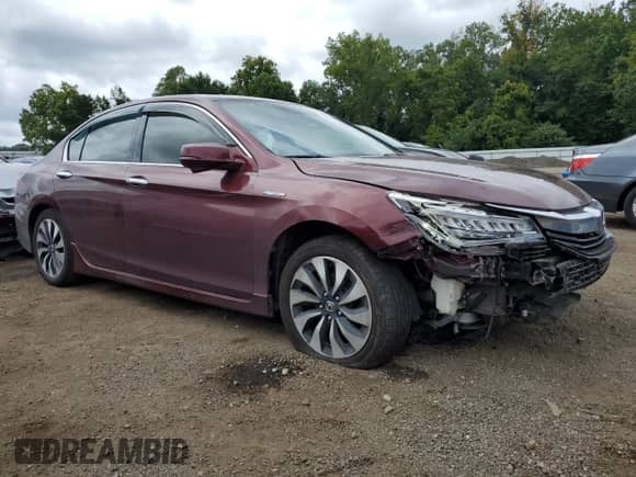 2017 Honda Accord Touring с VIN JHMCR6F71HC022267, выставлен на аукционе Copart как лот 68188535 с пробегом 293 918 миль миль и Списание • Salvage title. История ставок и продаж доступна на DreamBid. Изображение 4.