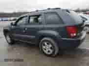 2007 Jeep Grand Cherokee Laredo с VIN 1J8GR48K57C646153, выставлен на аукционе Copart как лот 48402325 с пробегом 258 317 миль миль и Списание • Salvage title. История ставок и продаж доступна на DreamBid. Изображение 2.