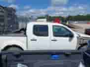 2018 Nissan Frontier SV z VIN 1N6AD0EV1JN717375, wystawiony jako IAAI lot #42491578 z przebiegiem 88 000 mil mil oraz . Historia ofert i sprzedaży dostępna na DreamBid. Obrazek 13.