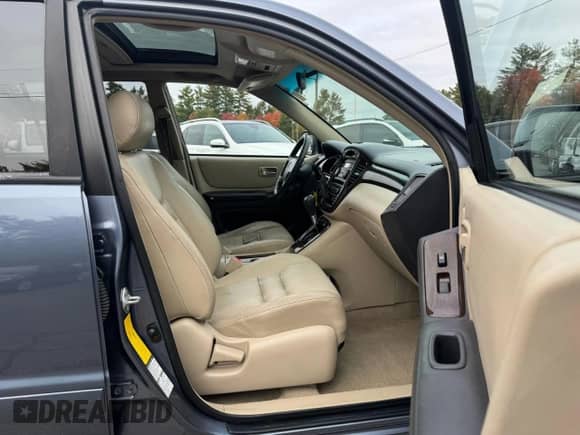 2003 Toyota Highlander с VIN JTEHF21A630155107, выставлен на аукционе Copart как лот 86850115 с пробегом 276 850 миль миль и Чистый • Clean title. История ставок и продаж доступна на DreamBid. Изображение 5.