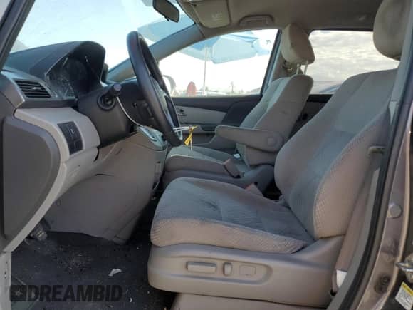 2016 Honda Odyssey LX z VIN 5FNRL5H27GB130385, wystawiony jako Copart lot #86176065 z przebiegiem 101 048 mil mil oraz Szkoda całkowita • Salvage title. Historia ofert i sprzedaży dostępna na DreamBid. Obrazek 7.