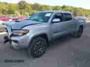 2023 Toyota Tacoma SR5 z VIN 3TMDZ5BN3PM142735, wystawiony jako IAAI lot #43182736 z przebiegiem 18 513 mil mil oraz . Historia ofert i sprzedaży dostępna na DreamBid. Obrazek 17.