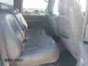 2005 GMC Sierra 1500 SLT z VIN 2GTEC13T251100136, wystawiony jako IAAI lot #41031903 z przebiegiem 440 920 mil mil oraz . Historia ofert i sprzedaży dostępna na DreamBid. Obrazek 8.