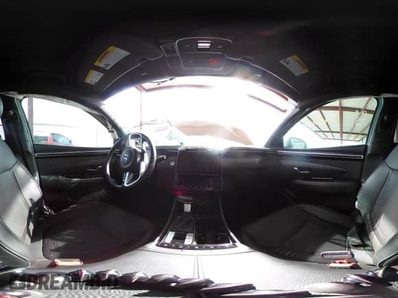 2023 Hyundai Santa Cruz Limited с VIN 5NTJEDAF1PH045897, выставлен на аукционе IAAI как лот 43249004 с пробегом 45 646 миль миль и . История ставок и продаж доступна на DreamBid. Изображение 18.