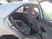 2006 Toyota Camry LE z VIN 4T1BE32K26U670057, wystawiony jako IAAI lot #43264782 z przebiegiem 257 103 mil mil oraz . Historia ofert i sprzedaży dostępna na DreamBid. Obrazek 8.