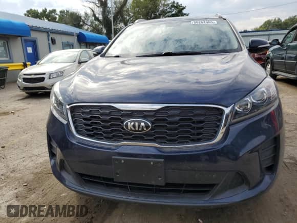 2019 Kia Sorento LX with VIN 5XYPG4A31KG532560, listed as a Copart auction lot 86262465 with 142,091 mi miles and Clean title. Bid and sale history available at DreamBid. Image 5.