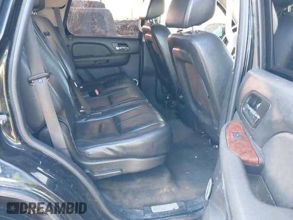 2007 Chevrolet Tahoe LT with VIN 1GNFC13047J406166, listed as a IAAI auction lot 42919105 with 220,467 mi miles and . Bid and sale history available at DreamBid. Image 8.