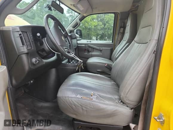 2020 Chevrolet Express Cargo с VIN 1GCWGAFP7L1225904, выставлен на аукционе Copart как лот 67409445 с пробегом 163 758 миль миль и Чистый • Clean title. История ставок и продаж доступна на DreamBid. Изображение 7.