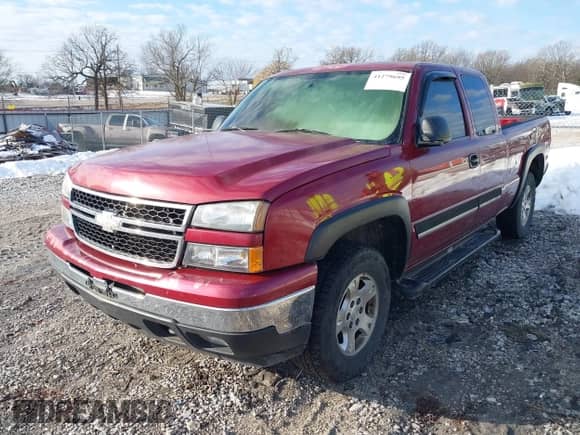 2007 Chevrolet Silverado 1500 Work Truck z VIN 1GCEK19VX7Z205013, wystawiony jako IAAI lot #41279695 z przebiegiem Nie podano mil oraz . Historia ofert i sprzedaży dostępna na DreamBid. Obrazek 2.