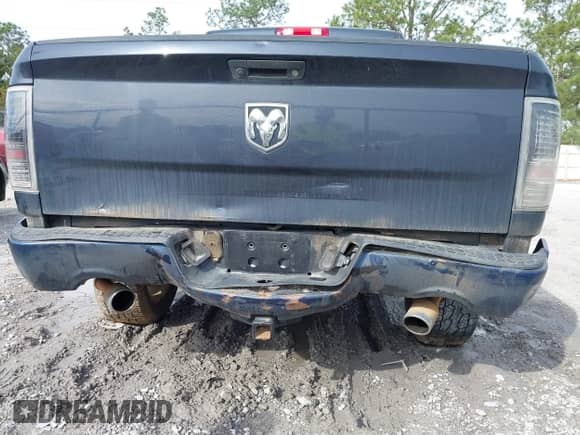 2018 Ram 1500 Express z VIN 1C6RR6KT4JS340854, wystawiony jako IAAI lot #41679041 z przebiegiem 127 652 mil mil oraz . Historia ofert i sprzedaży dostępna na DreamBid. Obrazek 6.