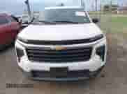 2024 Chevrolet Traverse FWD LS z VIN 1GNEREKS9RJ235213, wystawiony jako IAAI lot #41967916 z przebiegiem 13 668 mil mil oraz . Historia ofert i sprzedaży dostępna na DreamBid. Obrazek 6.