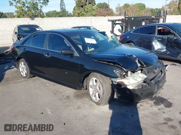 2008 Toyota Camry LE z VIN 4T1BE46K28U261978, wystawiony jako IAAI lot #40783814 z przebiegiem Nie podano mil oraz . Historia ofert i sprzedaży dostępna na DreamBid. Obrazek 1.