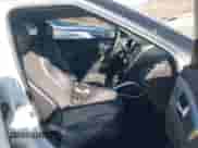 2013 Hyundai Veloster w/Black Int z VIN KMHTC6AD2DU108431, wystawiony jako IAAI lot #43187374 z przebiegiem 135 808 mil mil oraz . Historia ofert i sprzedaży dostępna na DreamBid. Obrazek 5.