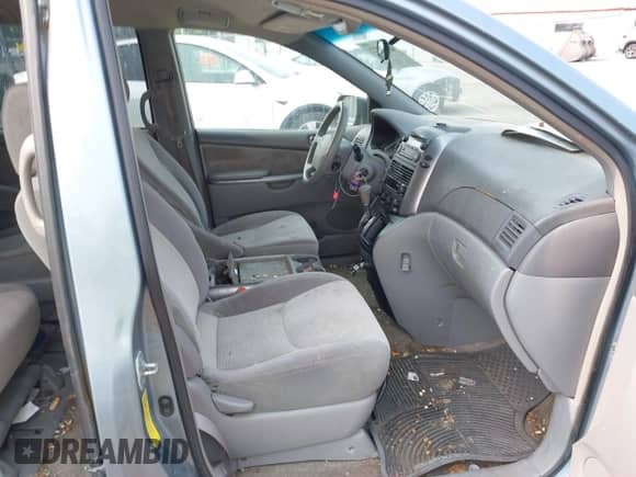 2008 Toyota Sienna CE with VIN 5TDZK23C88S207201, listed as a IAAI auction lot 42403221 with 250,770 mi miles and . Bid and sale history available at DreamBid. Image 5.