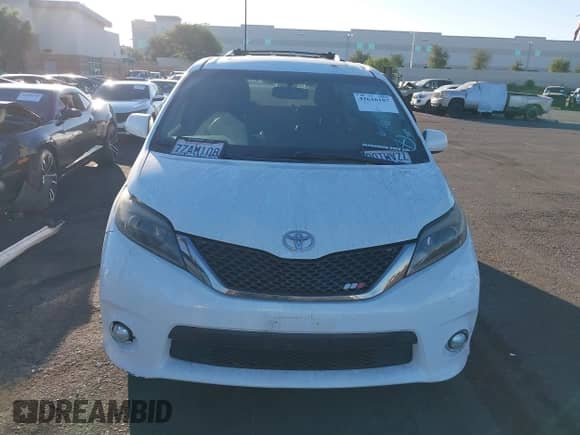 2017 Toyota Sienna SE with VIN 5TDXZ3DCXHS839141, listed as a IAAI auction lot 42616187 with 106,900 mi miles and . Bid and sale history available at DreamBid. Image 13.