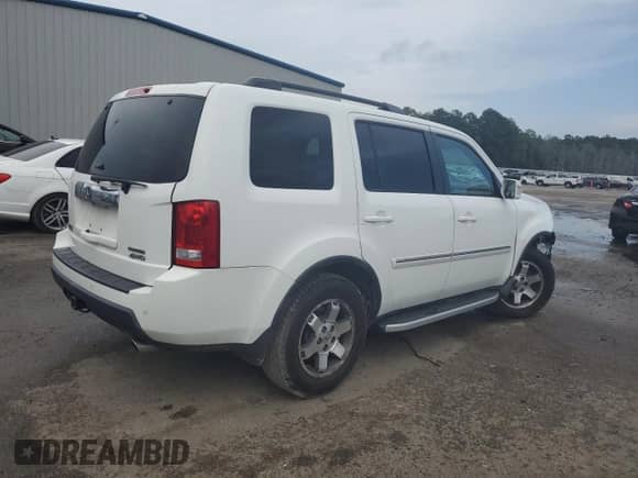 2010 Honda Pilot Touring with VIN 5FNYF4H82AB029490, listed as a Copart auction lot 67353785 with 205,064 mi miles and Salvage title. Bid and sale history available at DreamBid. Image 3.