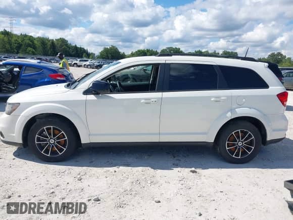 2018 Dodge Journey SXT с VIN 3C4PDCBG4JT522844, выставлен на аукционе IAAI как лот 43037695 с пробегом Не указан миль и . История ставок и продаж доступна на DreamBid. Изображение 14.