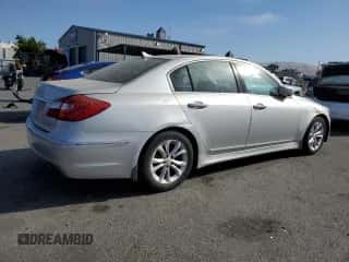 2013 Hyundai Genesis 3.8L z VIN KMHGC4DD8DU247366, wystawiony jako Copart lot #63932724 z przebiegiem 164 742 mil mil oraz Czysty tytuł • Clean title. Historia ofert i sprzedaży dostępna na DreamBid. Obrazek 3.