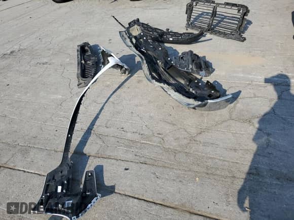 2024 Chevrolet Silverado 1500 Work Truck z VIN 3GCNAAEK7RG162669, wystawiony jako Copart lot #80758215 z przebiegiem 39 940 mil mil oraz Szkoda całkowita • Salvage title. Historia ofert i sprzedaży dostępna na DreamBid. Obrazek 12.