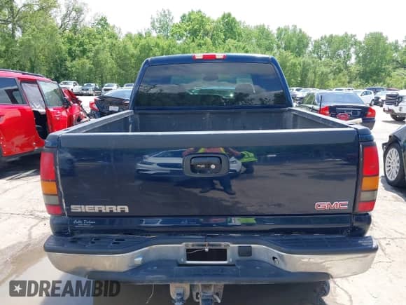 2006 GMC Sierra 1500 SLT with VIN 2GTEK13T461101387, listed as a IAAI auction lot 42113867 with 240,610 mi miles and . Bid and sale history available at DreamBid. Image 16.