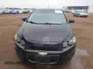 2014 Chevrolet Sonic LT с VIN 1G1JC5SH2E4203671, выставлен на аукционе IAAI как лот 43401830 с пробегом 154 642 миль миль и . История ставок и продаж доступна на DreamBid. Изображение 6.
