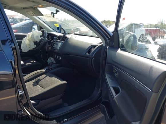 2020 Mitsubishi Outlander ES с VIN JA4AP3AU8LU014769, выставлен на аукционе IAAI как лот 43339515 с пробегом 23 385 миль миль и . История ставок и продаж доступна на DreamBid. Изображение 5.