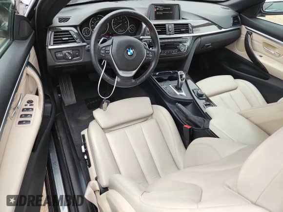 2016 BMW 4 Series 428i xDrive z VIN WBA3T1C56GP821748, wystawiony jako Copart lot #65123525 z przebiegiem 38 108 mil mil oraz Szkoda całkowita • Salvage title. Historia ofert i sprzedaży dostępna na DreamBid. Obrazek 8.