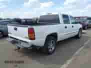 2005 GMC Sierra 1500 SLE z VIN 2GTEC13T551142607, wystawiony jako IAAI lot #41904973 z przebiegiem 378 534 mil mil oraz . Historia ofert i sprzedaży dostępna na DreamBid. Obrazek 4.