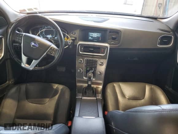 2015 Volvo S60 T5 Platinum с VIN YV1612TM2F2353008, выставлен на аукционе Copart как лот 69185513 с пробегом 70 403 миль миль и . История ставок и продаж доступна на DreamBid. Изображение 8.