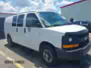 2008 Chevrolet City Express Cargo z VIN 1GCGG25KX81133998, wystawiony jako IAAI lot #42540888 z przebiegiem 233 403 mil mil oraz . Historia ofert i sprzedaży dostępna na DreamBid. Obrazek 1.